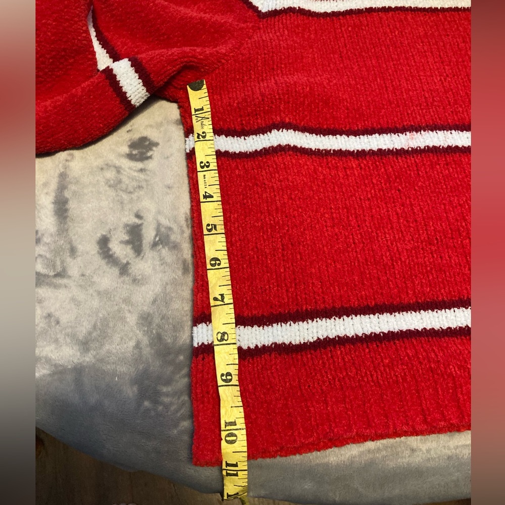 pullover Sweater - Picture 6 of 9